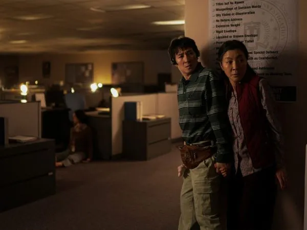 Todo en todas partes al mismo tiempo 4