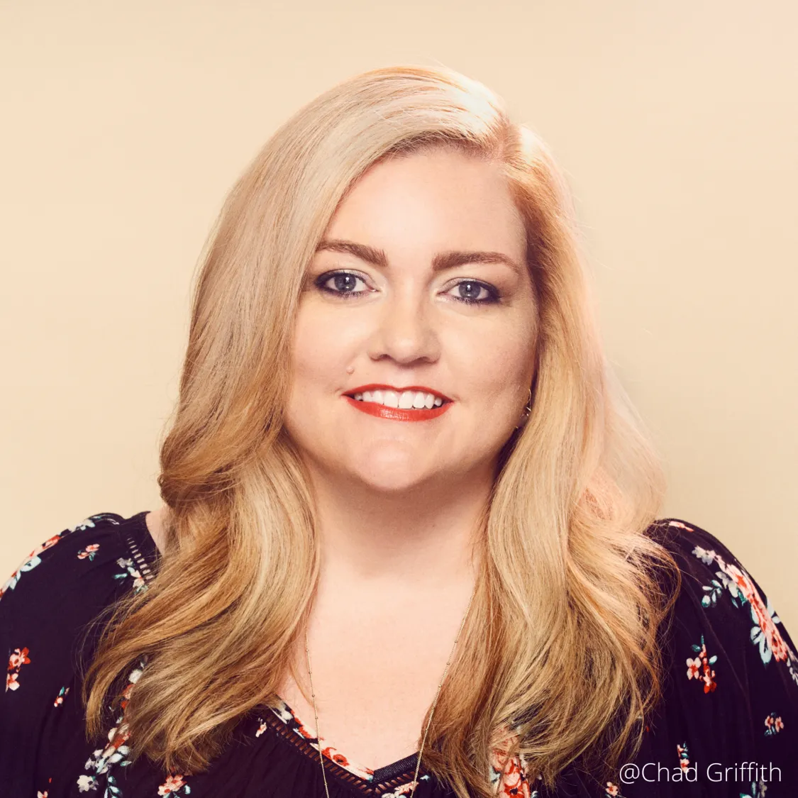 000049678 1 Colleen Hoover @Chad Griffith 202203011717