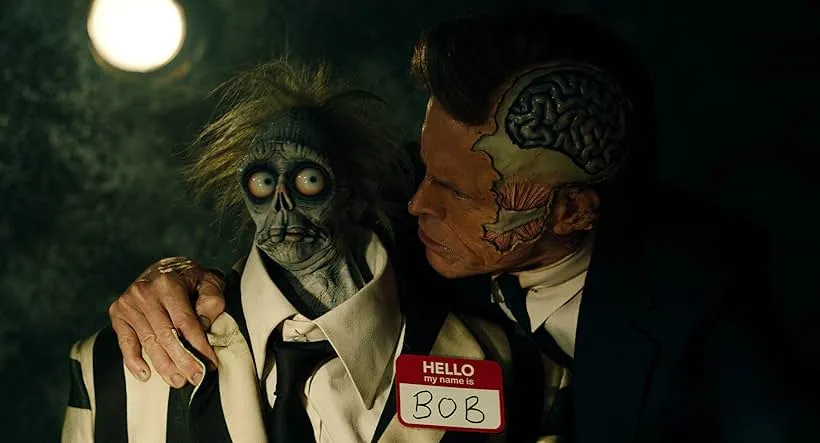 MV5BYzBlMGZlMzktZDhkYy00NWYyLWFjOGEtMGQwOWJiY2YzOWNiXkEyXkFqcGc@. V1 QL75 UX820