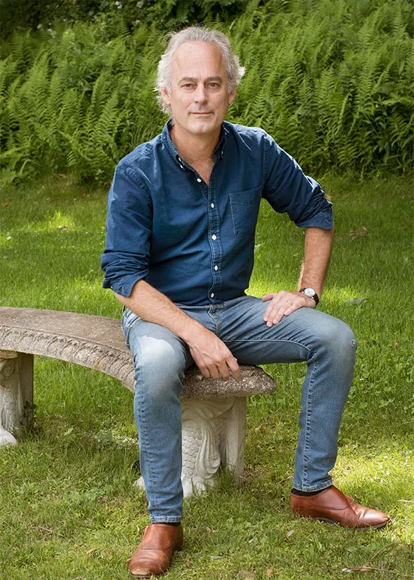 Photo by Dmitri Kasterine rt pt