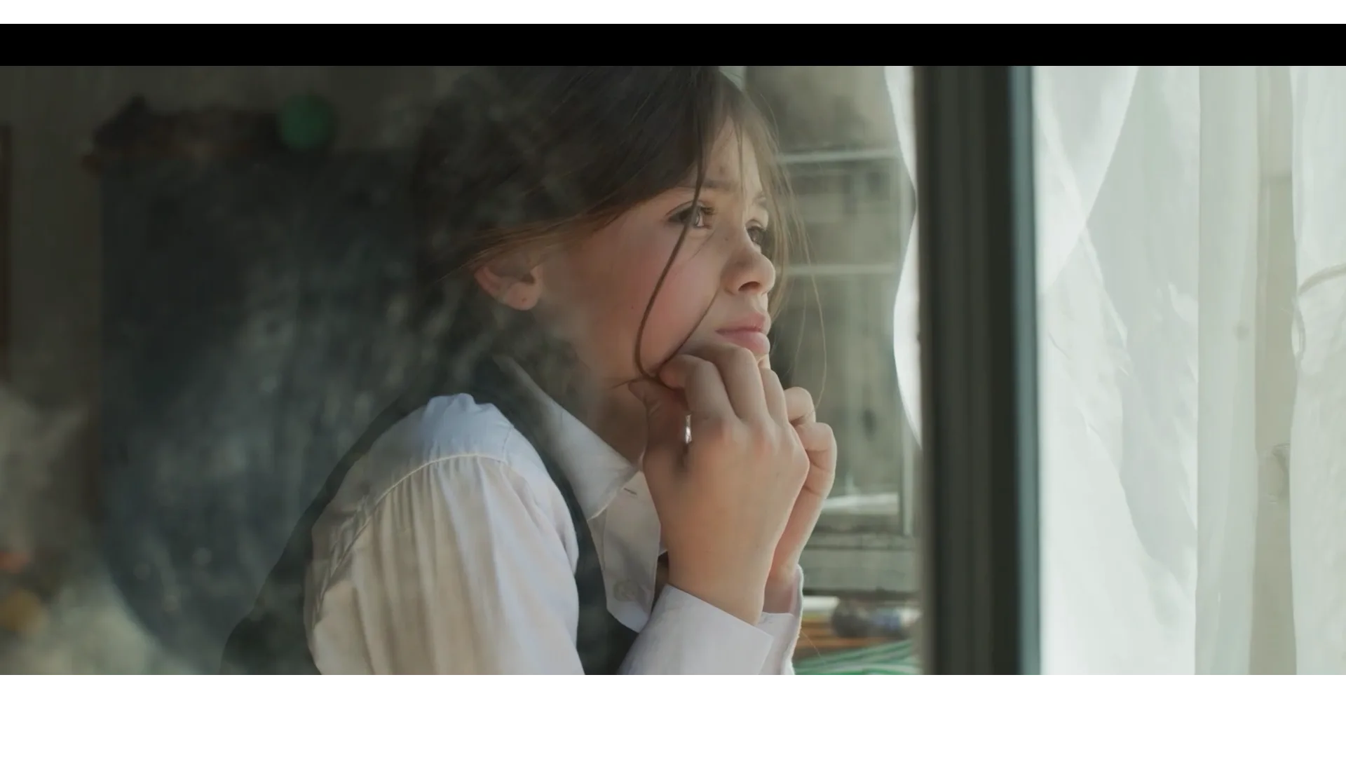 Después de la niebla: El sensible e invisible universo de la infancia 4 Stills 6